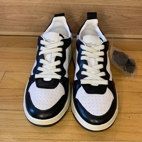 Steve Madden Everlie Black and White Lace Up Sneakers - Size 10 - Picture 3 of 8